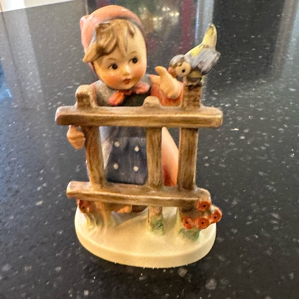 Hummel “Signs of Spring” 203 2/0 Vintage Figurine